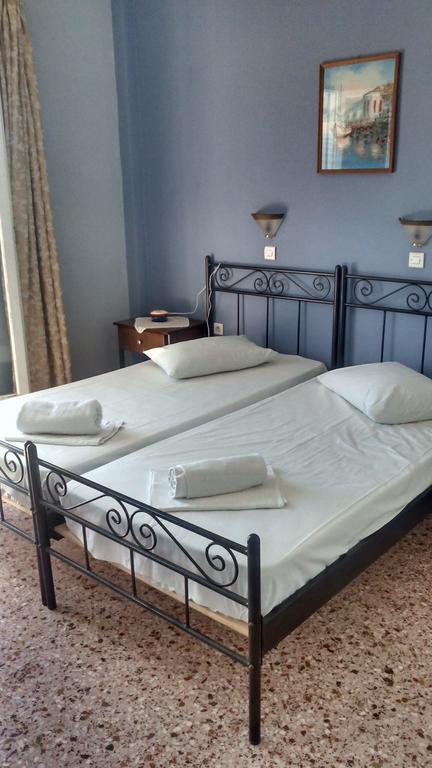 Oasis Hotel Theodoros & Litsa Galaris Agia Marina  エクステリア 写真