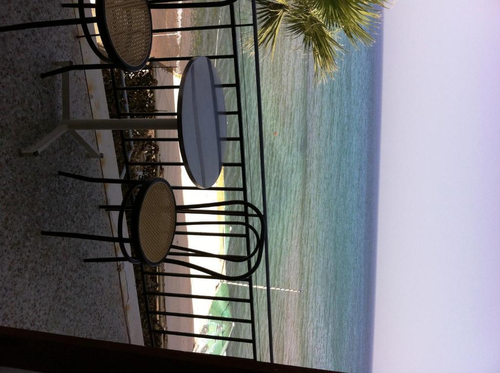 Oasis Hotel Theodoros & Litsa Galaris Agia Marina  エクステリア 写真