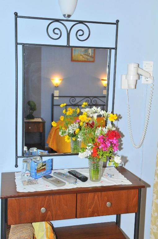 Oasis Hotel Theodoros & Litsa Galaris Agia Marina  エクステリア 写真